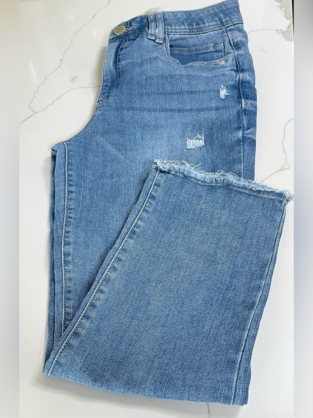 DEMOCRACY Ab Technology Women’s High Rise Distressed Frayed Cropped Jeans 12